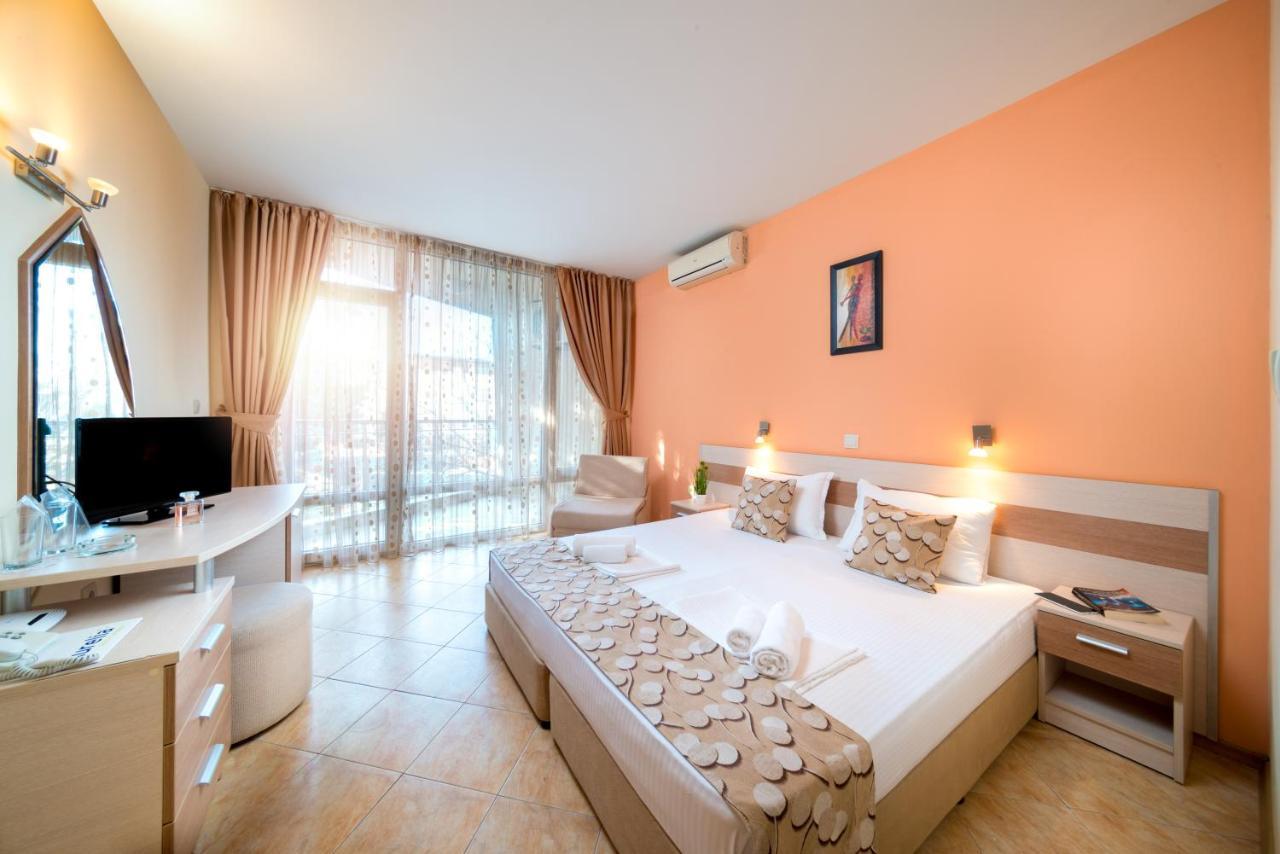 Aurelia Complex 3* Ravda